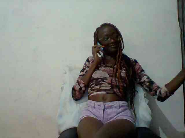 Sky_Sophia webcam