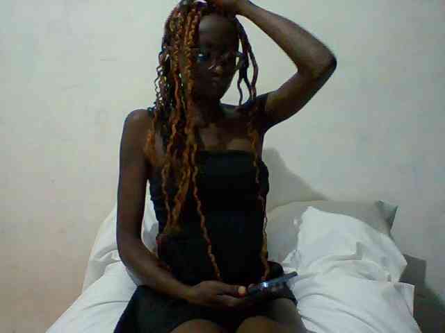 Sky_Sophia webcam