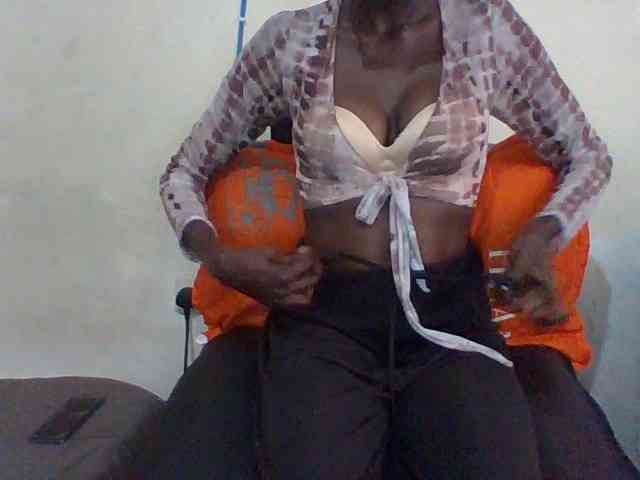 Sky_Sophia webcam