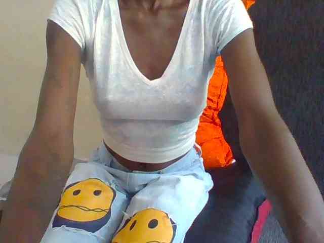 Sky_Sophia webcam