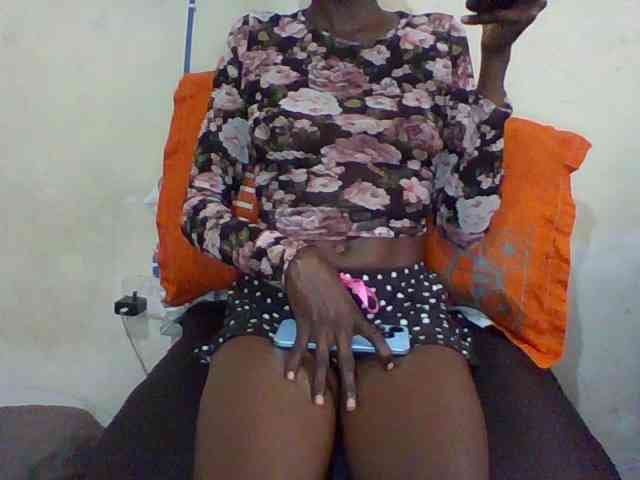 Sky_Sophia webcam