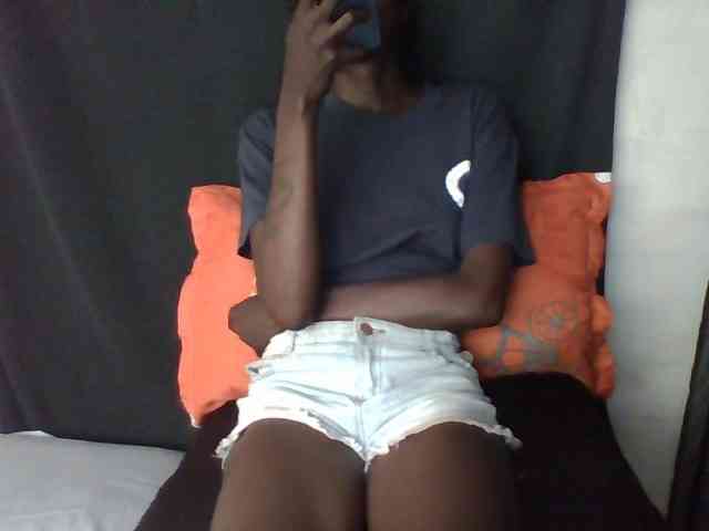 Sky_Sophia webcam