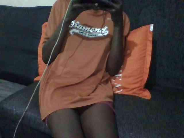 Sky_Sophia webcam