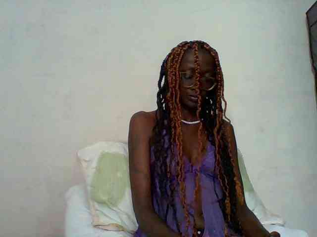 Sky_Sophia webcam