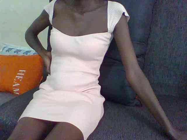 Sky_Sophia webcam