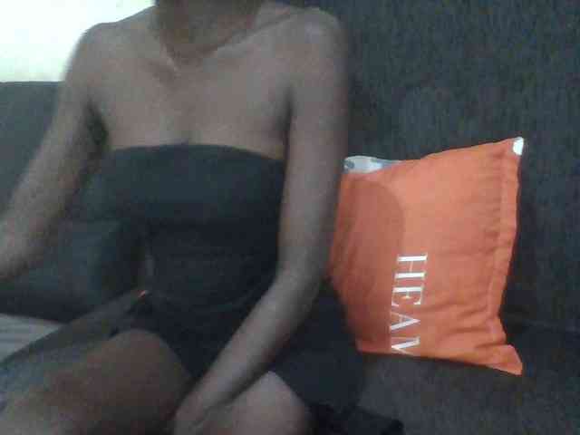 Sky_Sophia webcam