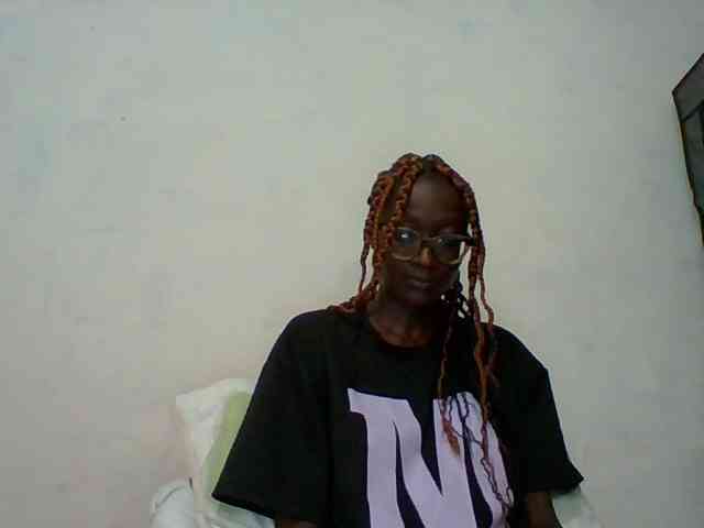 Sky_Sophia webcam