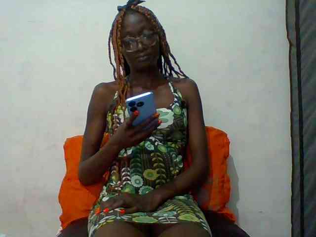 Sky_Sophia webcam