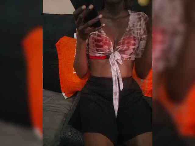 Sky_Sophia webcam