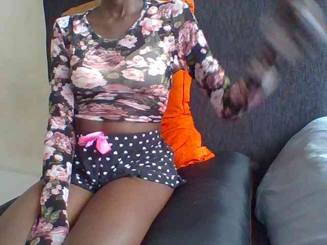 Sky_Sophia webcam