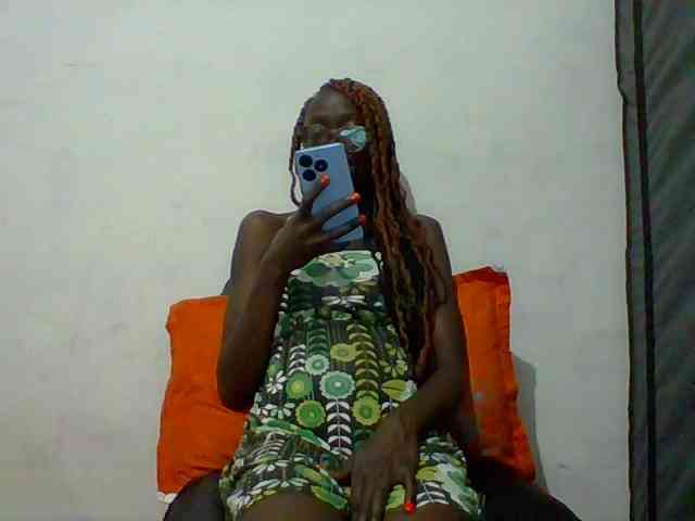 Sky_Sophia webcam