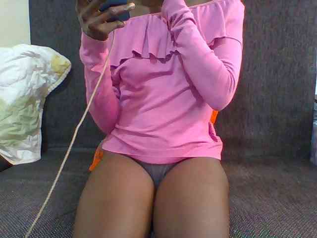 Sky_Sophia webcam