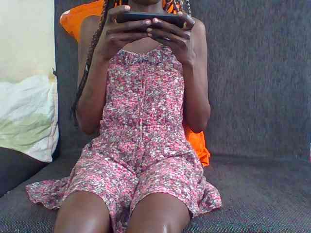 Sky_Sophia webcam