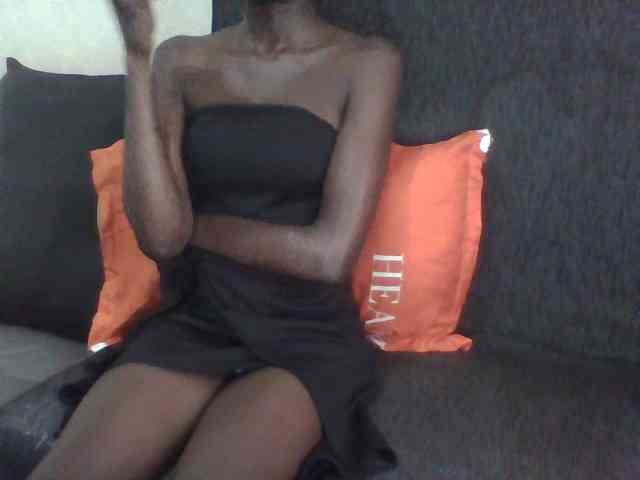 Sky_Sophia webcam