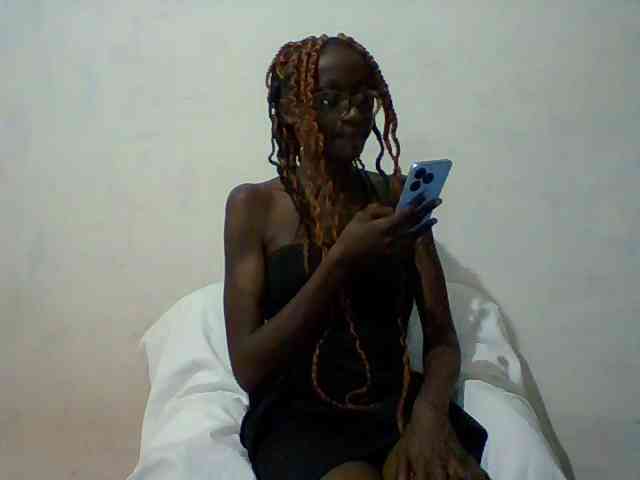Sky_Sophia webcam