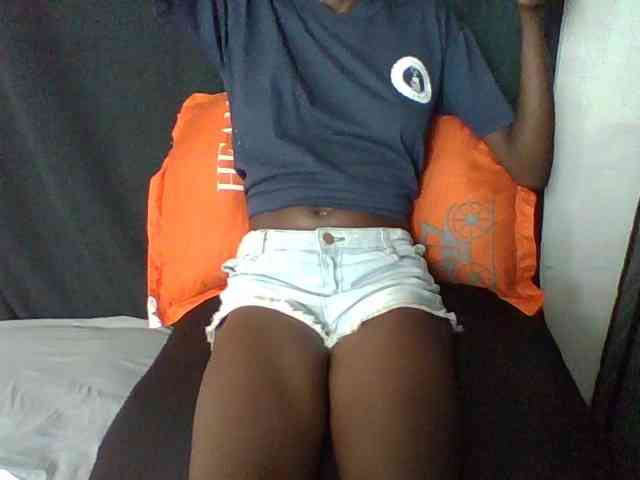 Sky_Sophia webcam
