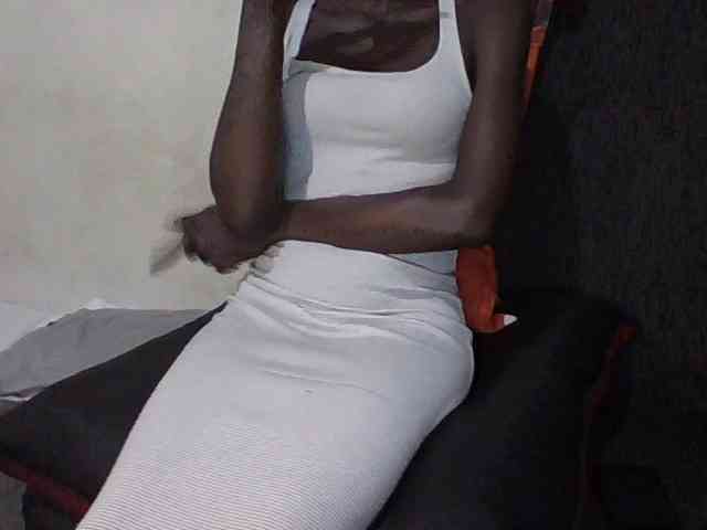 Sky_Sophia webcam