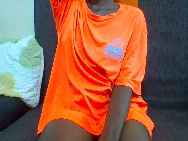 Sky_Sophia webcam