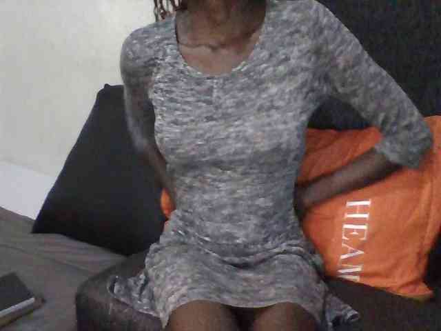 Sky_Sophia webcam