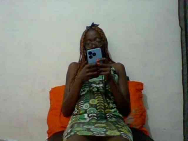 Sky_Sophia webcam
