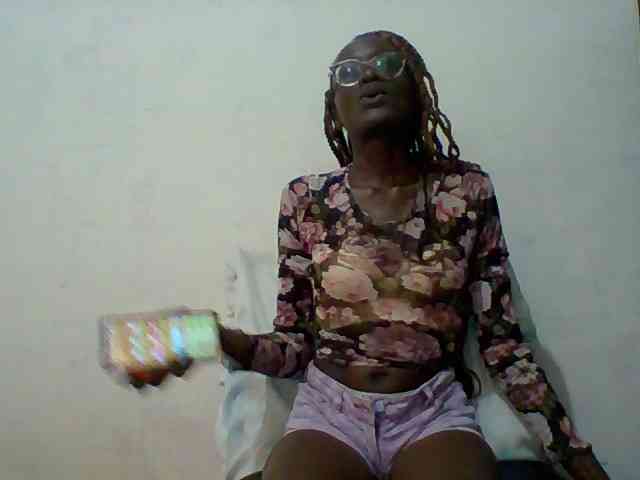 Sky_Sophia webcam
