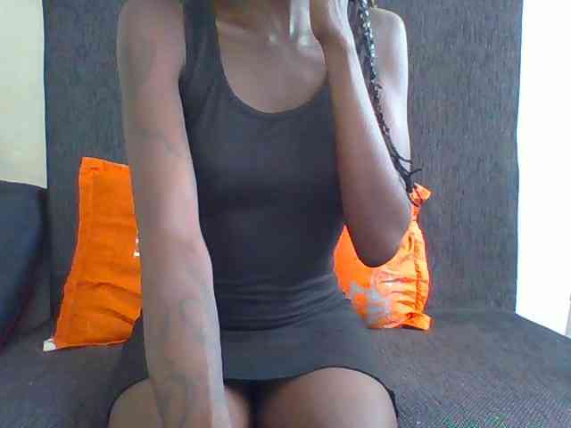 Sky_Sophia webcam