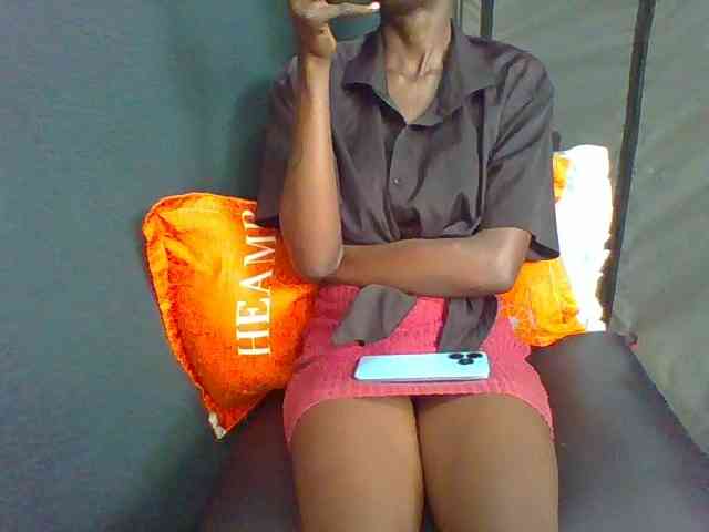 Sky_Sophia webcam