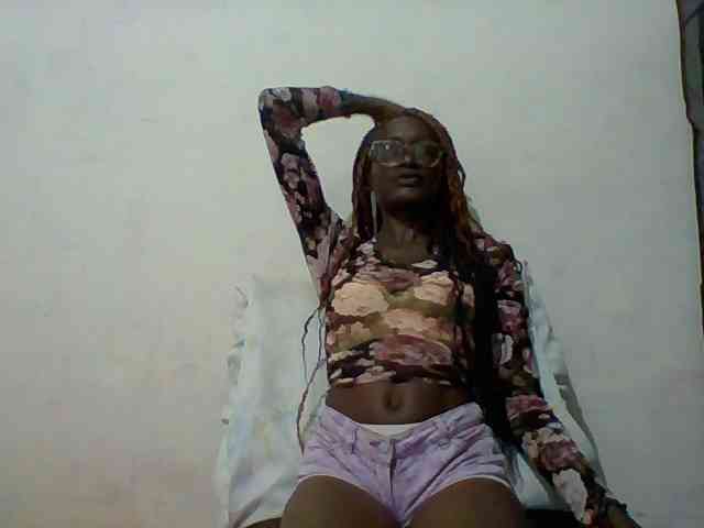 Sky_Sophia webcam