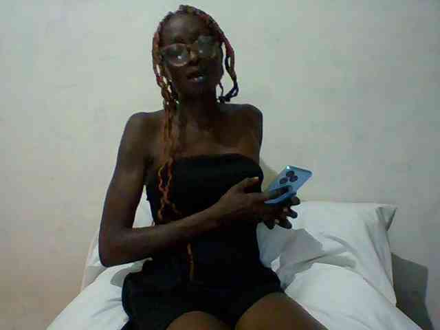 Sky_Sophia webcam