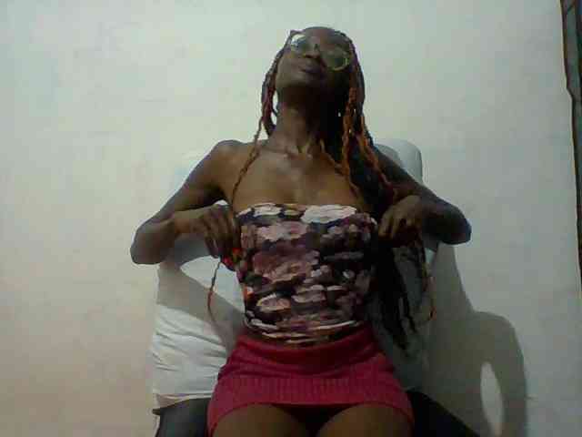 Sky_Sophia webcam