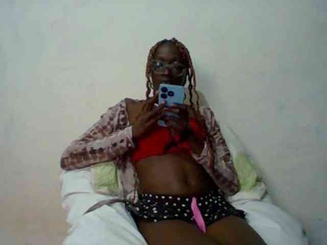 Sky_Sophia webcam
