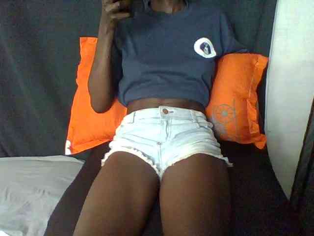 Sky_Sophia webcam