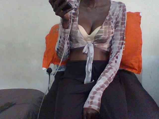Sky_Sophia webcam