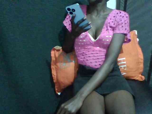 Sky_Sophia webcam