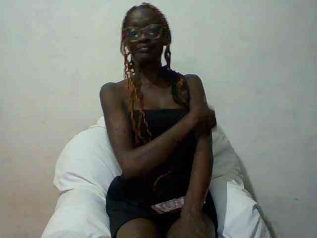 Sky_Sophia webcam