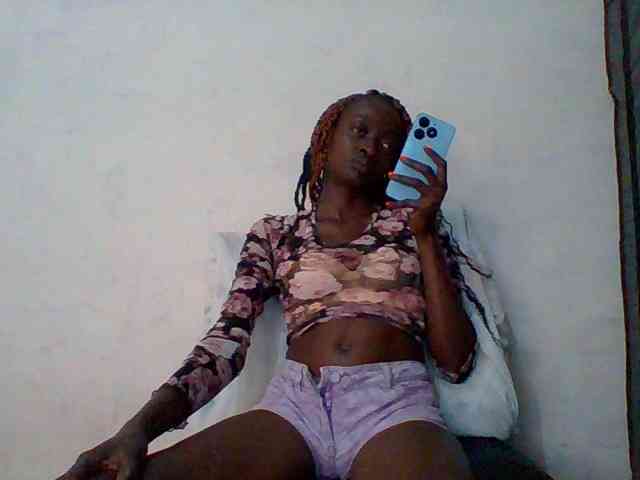 Sky_Sophia webcam