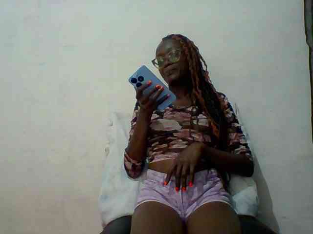 Sky_Sophia webcam