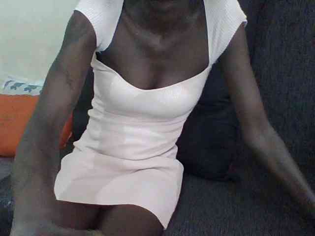 Sky_Sophia webcam