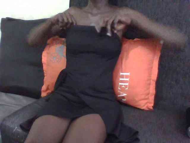 Sky_Sophia webcam