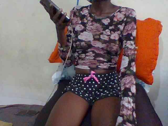 Sky_Sophia webcam
