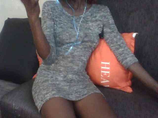 Sky_Sophia webcam