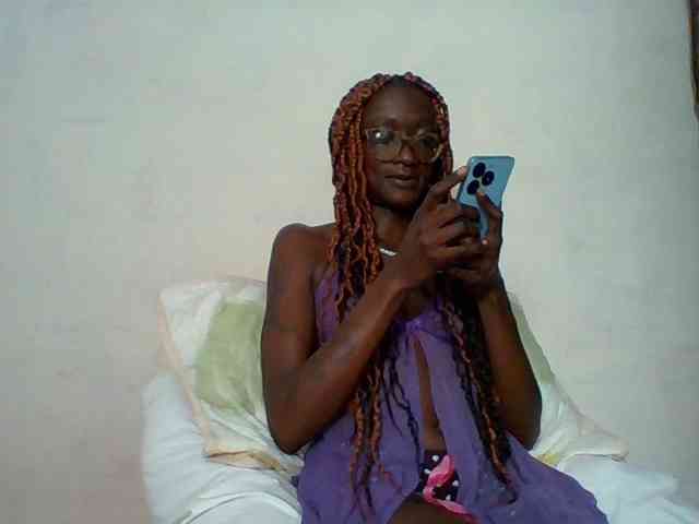 Sky_Sophia webcam