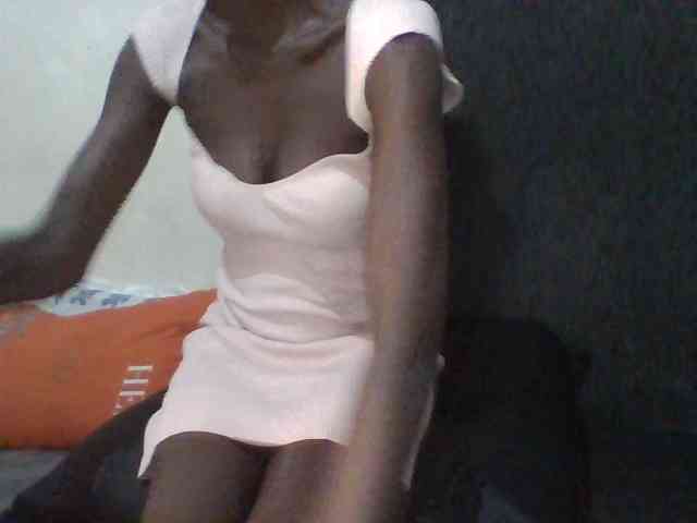 Sky_Sophia webcam