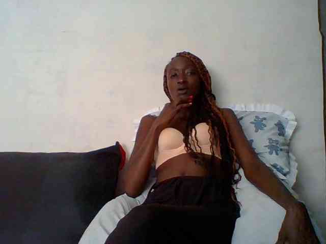 Sky_Sophia webcam