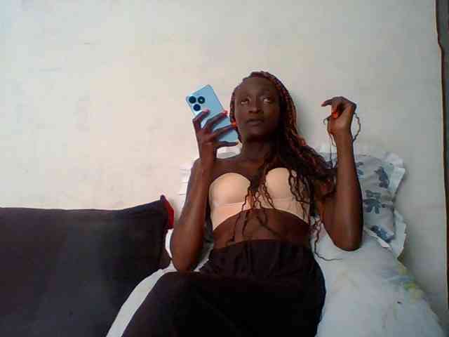 Sky_Sophia webcam