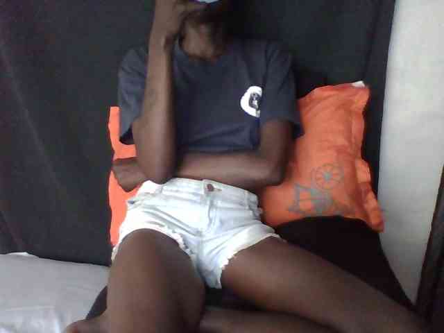 Sky_Sophia webcam