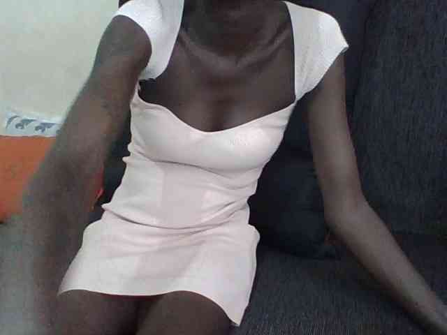Sky_Sophia webcam