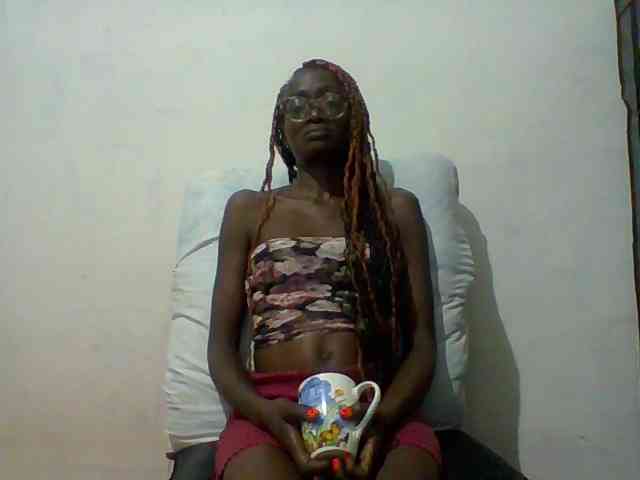 Sky_Sophia webcam