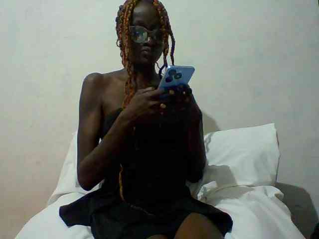 Sky_Sophia webcam