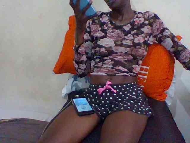 Sky_Sophia webcam